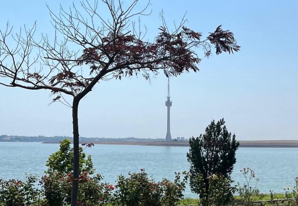 Lacul Techirghiol, văzut de pe faleză