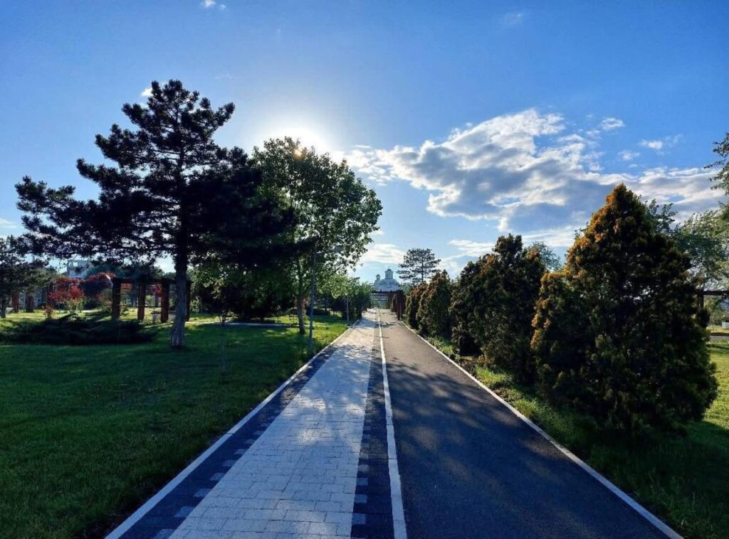 Parcul de lângă lac, dimineața
